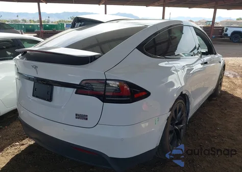 2022 Tesla Model X Plaid Tri Motor All-Wheel Drive из США, поврежденный, VIN 7SAXCBE61NF336606
